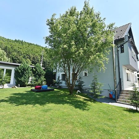 Mira By Atra Bed & Breakfast Tesila Exterior photo