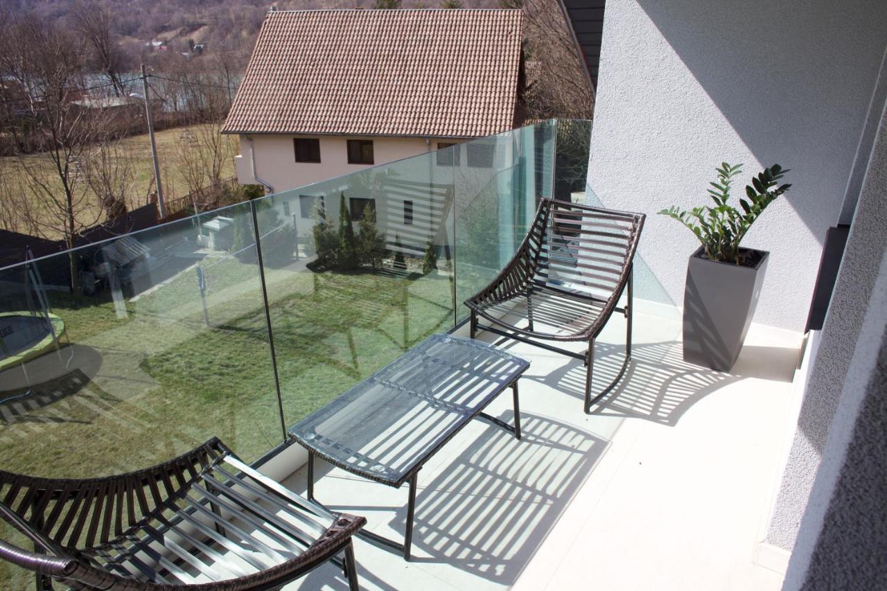 Mira By Atra Bed & Breakfast Tesila Exterior photo