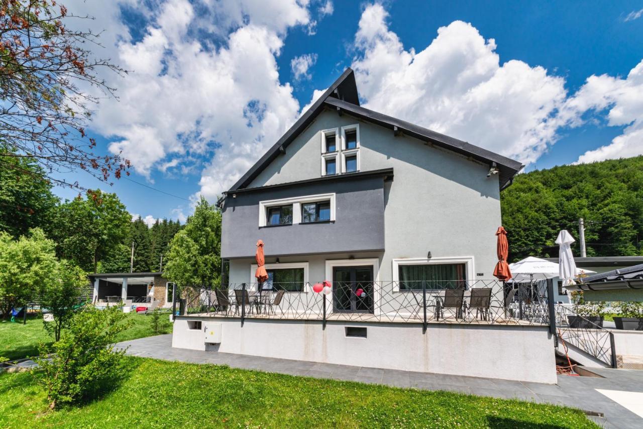 Mira By Atra Bed & Breakfast Tesila Exterior photo
