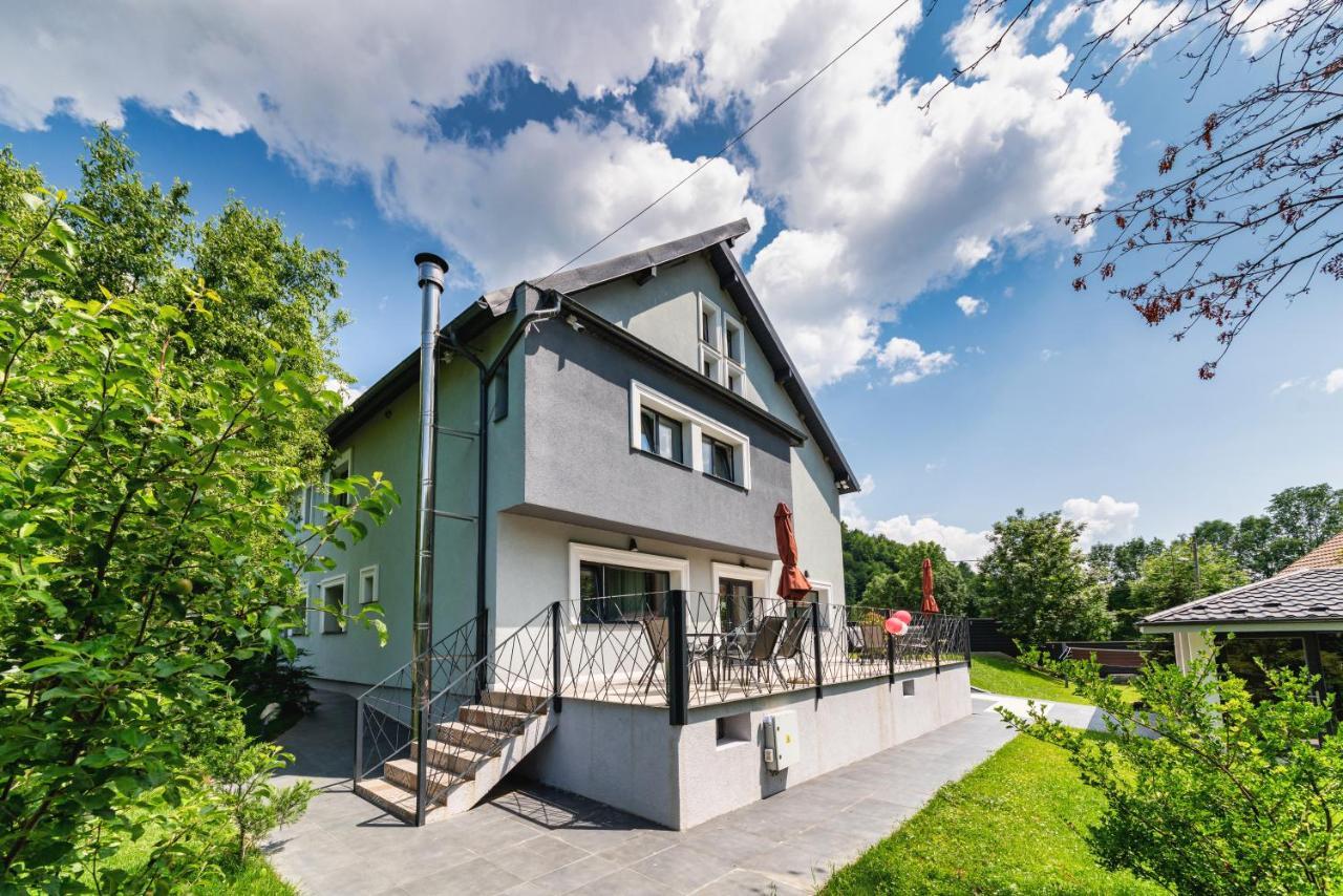 Mira By Atra Bed & Breakfast Tesila Exterior photo