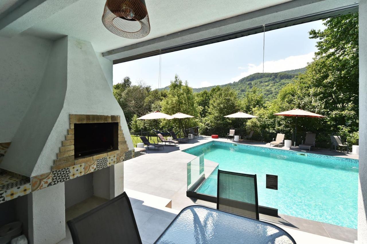 Mira By Atra Bed & Breakfast Tesila Exterior photo